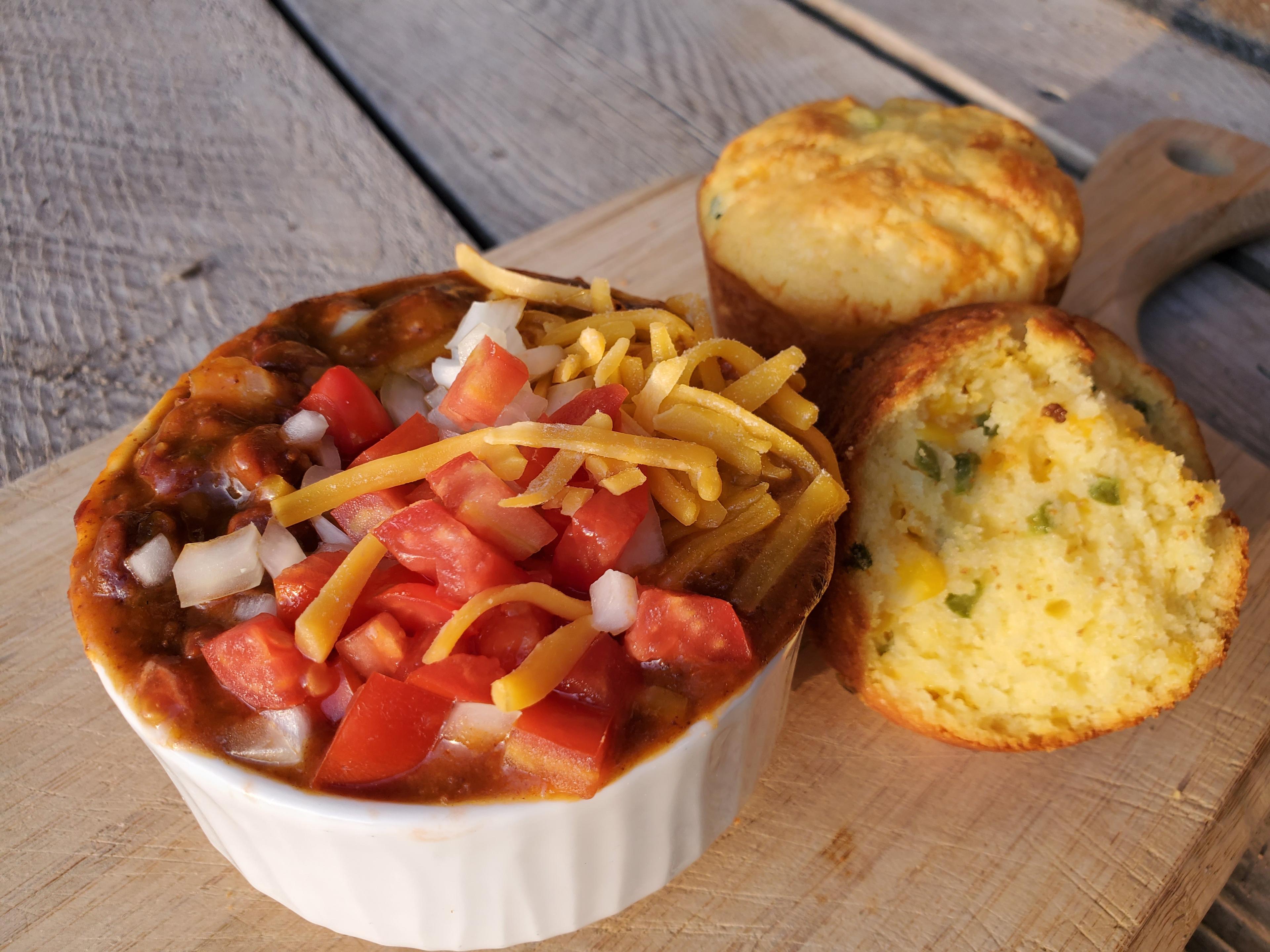 Charlee's Chili & Cornbread